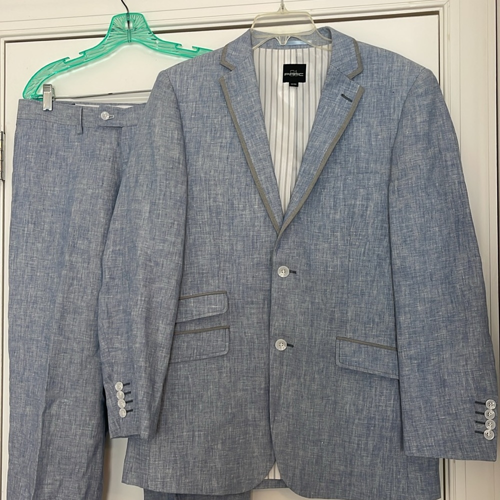Pronto Uomo Sky Blue Linen-Blend Two-Piece Suit with Contrasting Trim